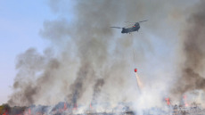 Μαίνεται η πύρινη λαίλαπα στην Κύπρο, νέες εκκενώσεις και πρόσθετη βοήθεια από την ΕΕ

