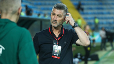 Δυσαρεστημένος με την εμφάνιση του Άρη στο Μπακού ο Ουζουνίδης: «Απαράδεκτη η εικόνα μετά το 0-1»