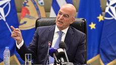 Ανακοινώσεις Δένδια: Θητεία μόνο στον Στρατό Ξηράς, αυξάνεται ο μισθός των στρατευμένων από €8 ευρώ σε €50- €100