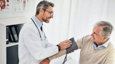 ΕΣΥ: Πόσοι γιατροί έχουν μετακινηθεί στα νησιά για το καλοκαίρι – Το οικονομικό κίνητρο που έλαβαν