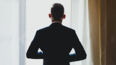 Οι επικές ατάκες του γαμπρού που συνελήφθη με κοκαϊνη την ημέρα του γάμου του με τους 16 κουμπάρους