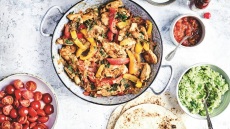 Μεξικάνικο κοτόπουλο με τορτίγιες