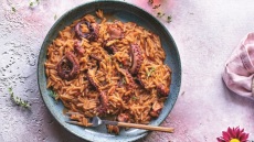 Χταπόδι με κριθαράκι και κόκκινο πιπέρι