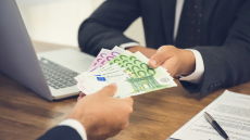 Ενισχύσεις έως 200.000 ευρώ σε μικρομεσαίους για αύξηση των εξαγωγών - Τα κριτήρια για τους δικαιούχους