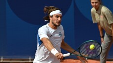 Στέφανος Τσιτσιπάς: Μετάνιωσα για την συμπεριφορά στον πατέρα μου, πρέπει όμως να είμαι αυστηρός μαζί του - Βίντεο 