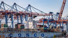 Σκληρός ανταγωνισμός στα ευρωπαϊκά λιμάνια – Ο Πειραιάς κρατά τη θέση του στην πεντάδα, στην κορυφή το Ρότερνταμ