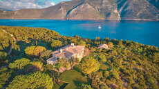 Διακοπές στις καλύτερες βίλες της Ελλάδας: Πόσο κοστίζει μία εβδομάδα στον παράδεισο