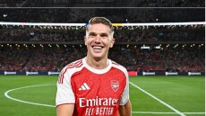 Η Άρσεναλ ξεκίνησε την απόσβεση της μεταγραφής του Γιόκερες - Ρεκόρ πωλήσεων η φανέλα του Σουηδού 