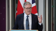 Στάρμερ μετά τη συμφωνία της Χαμάς στο σχέδιο Τραμπ: Ένα σημαντικό βήμα προς τα εμπρός