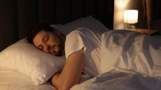 Μαγνήσιο: Πόσο βελτιώνει ύπνο και άγχος – Τι λέει η επιστήμη για το «θαυματουργό» συμπλήρωμα