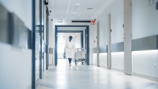 Καλά νέα για τον 15χρονο Δημήτρη: Ολοκληρώθηκε η μεταμόσχευση ήπατος έπειτα από χειρουργείο 8,5 ωρών