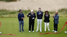 Ντόναλντ Τραμπ: Εγκαινίασε νέο γήπεδο γκολφ στη Σκωτία και επιστρέφει στην Ουάσινγκτον για «να σβήσει φωτιές»