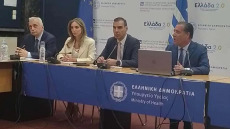 Άδωνις Γεωργιάδης για «βραχιολάκι»: Στόχος η αναμονή να μειωθεί κάτω από 5 ώρες – Σε πόσα νοσοκομεία θα εφαρμοστεί μέχρι τέλη Σεπτεμβρίου