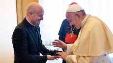 Πορτογαλία: Ο ιερέας dj (!) που θα ανοίξει το πρόγραμμα του τελικού του Super Cup