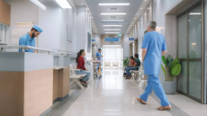 «Βραχιολάκια» και 3 ακόμη μέτρα που θα συρρικνώσουν τις αναμονές στα Επείγοντα – Το σκανδιναβικό μοντέλο του υπουργείου Υγείας