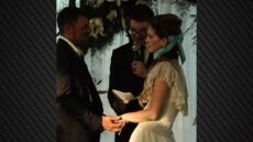 Λάνα Ντελ Ρέι: Η αδημοσίευτη φωτογραφία από τον γάμο της με τον Τζέρεμι Ντουφρέν