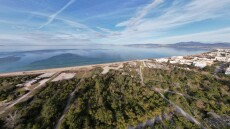 Υπερταμείο: Υπογραφή σύμβασης για την αξιοποίηση του ακινήτου «Ακτή και Camping Αγίας Τριάδας»