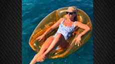  «Όλα είναι ένας Αύγουστος» γράφει η Μαρία Μπεκατώρου από τη Μύκονο