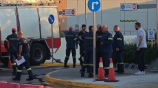 Φωτιά σε υπόγειο πάρκινγκ εμπορικού κέντρου στην Πειραιώς - Ξεκίνησε από ΙΧ 