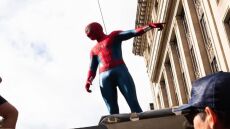 Ο Τομ Χόλαντ ανέβασε τις πρώτες φωτογραφίες από τα γυρίσματα του «Spider-Man: Brand New Day»