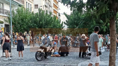 Τσαντάκιας πήγε να κλέψει άνδρα στην Ακρόπολη και κατέληξε στο νοσοκομείο με κακώσεις