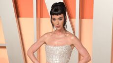 Η Κέιτι Πέρι δεν αναζητά κάτι σοβαρό στην προσωπική της ζωή - «Δεν έχει βγει ραντεβού εδώ και χρόνια», λέει στενός της φίλος