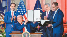 Michael Kratsios: Ποιος είναι ο Έλληνας σύμβουλος του Τραμπ για την Τεχνητή Νοημοσύνη - Πώς σχεδιάζει να κυριαρχήσει σε μια αγορά 1 τρισ. δολαρίων