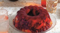 Ζελέ κεράσι με φρούτα
