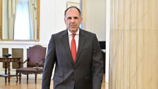 Αναβάλλεται η συνάντηση Γεραπετρίτη με τον Γερμανό ομόλογό του - Θα συνοδεύσει τον Μητσοτάκη στη σύνοδο για τη Γάζα στην Αίγυπτο