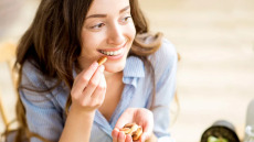 6 σούπερ θρεπτικοί καρποί για σιδερένια υγεία, γερή καρδιά και χαμηλό σάκχαρο