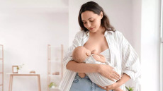 ΠΟΥ: Εκατομμύρια μητέρες δεν λαμβάνουν υποστήριξη για τον θηλασμό