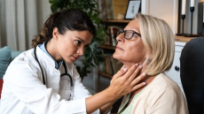 Θυρεοειδής: Η ενδοκρινολόγος εξηγεί τα πάντα για το πιο συχνό ενδοκρινολογικό νόσημα