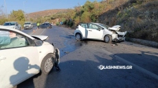 Καραμπόλα τριών οχημάτων στον ΒΟΑΚ με δύο τραυματίες - Δείτε φωτογραφίες 