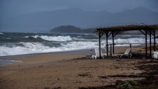 Άνεμοι 100 χιλιομέτρων και 9 μποφόρ την Παρασκευή - Κίνδυνος για θύελλες σε πέντε περιοχές