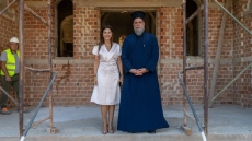 Επίσκεψη της Σοφίας Ζαχαράκη στο «Ιωνικό Κέντρο» της Ιεράς Μητροπόλεως Νέας Ιωνίας