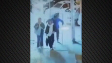 Ιράν: Άνδρας κλώτσησε γυναίκα στη μέση του δρόμου επειδή δεν είχε καλυμμένο το κεφάλι της με χιτζάμπ - Δείτε βίντεο