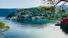 Επιχειρήσεις του ελληνικού FBI για ναρκωτικά και εκβιασμούς σε νησιά - Τρεις συλλήψεις στην Κεφαλονιά