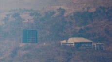 Μετά τη Νότια Κορέα, και η Βόρεια άρχισε να αποσυναρμολογεί τα μεγάφωνα προπαγάνδας