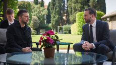 Πυρετός διαβουλεύσεων ενόψει του τετ α τετ Τραμπ-Πούτιν: Ο φόβος του Ζελένσκι, το μέτωπο με τους Ευρωπαίους και οι προτάσεις στο τραπέζι