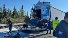 Τροχαίο με νταλίκες στη Λαμία, γέμισε αλεύρι η Εθνική Οδός - Δείτε φωτογραφίες