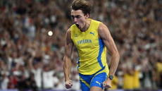 Μόντο Ντουπλάντις: Νέο παγκόσμιο ρεκόρ στο επί κοντώ με άλμα στα 6.29μ στη Βουδαπέστη - Βίντεο 