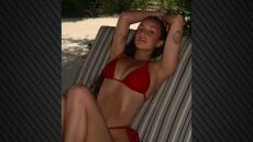 Η Ανδρομάχη ποζάρει με κόκκινο μπικίνι στο Instagram