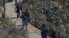 Τουρίστας πήγε να βγάλει φωτογραφία και έπεσε από τον Λυκαβηττό - Βίντεο από το σημείο