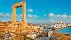 Η επιβλητική Πορτάρα της Νάξου: Το μυστήριο γύρω από το μνημείο που μετράει 26 αιώνες