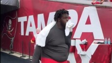 Ομάδα του NFL απέκλεισε παίκτη της λόγω βάρους - Ζυγίζει πάνω από 200 κιλά - Βίντεο 