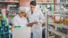 Φαρμακεία ΕΟΠΥΥ: Πώς να εξυπηρετηθείτε χωρίς να περιμένετε στην ουρά – Η εφαρμογή που δίνει λύση