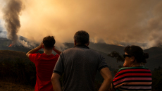 Φωτιά στην Ισπανία: Ένας νεκρός στη Μαδρίτη – Στάχτη σχεδόν 100.000 στρέμματα δάσους
