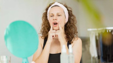 5 λεπτά face yoga για ελαστικό και σφριγηλό δέρμα – Δείτε βίντεο