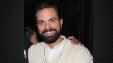 Ηλίας Βρεττός: Το σχόλιο που δέχτηκε για τις εικόνες που προσεύχεται - «Θα εκφράζω ό,τι αισθάνομαι», έγραψε