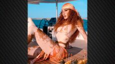 Γουΐνι Χάρλοου: Οι πόζες με μαγιό πάνω σε σκάφος